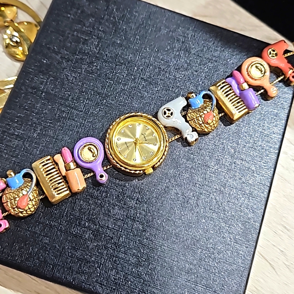 Charm watch